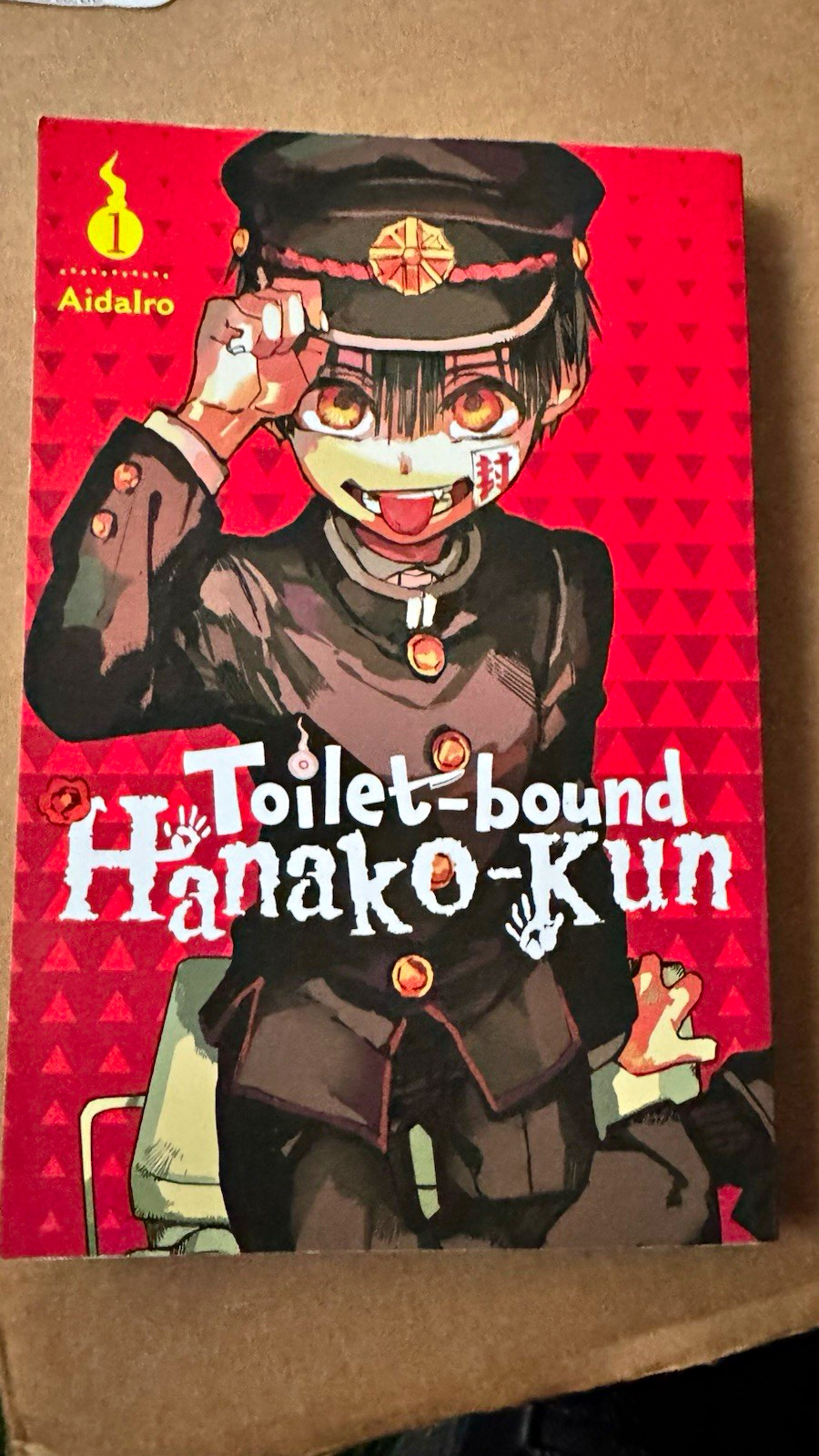 WC legato Hanako-kun Vol. 1 manga inglese con copertina morbida di Aidalro Yen Press