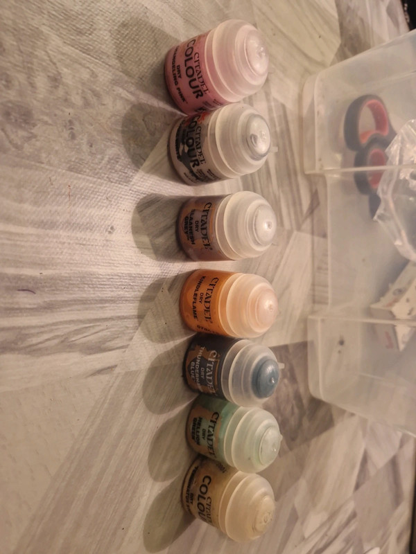 7x Citadel Colors Dry und Base