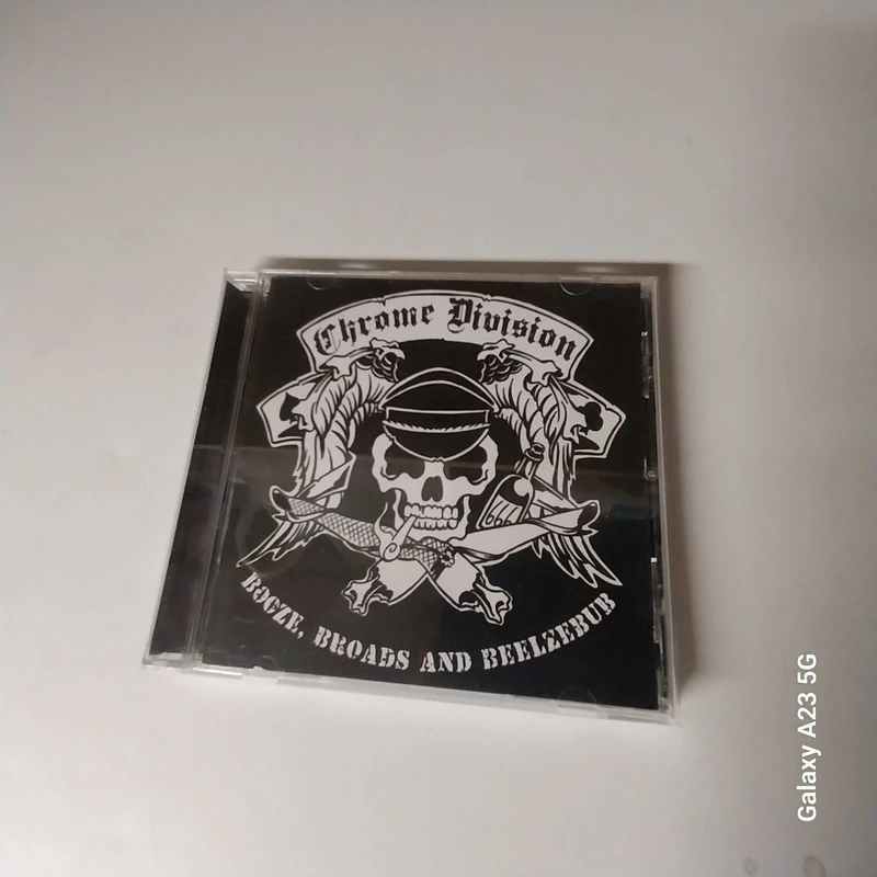 Chrome Division - Bogze, Broads And Beelzebub