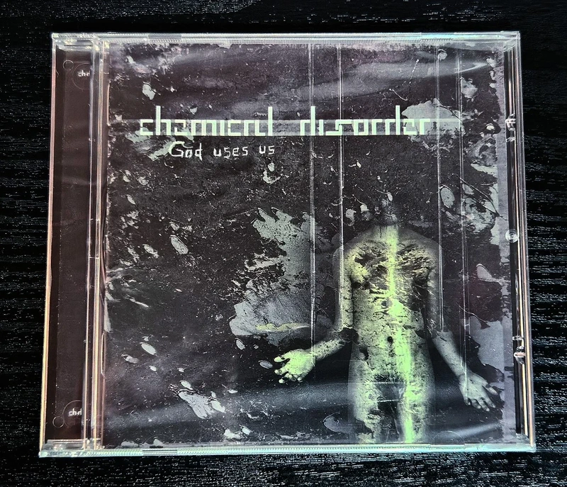 Chemical Disorder God Uses Us album. Sellado