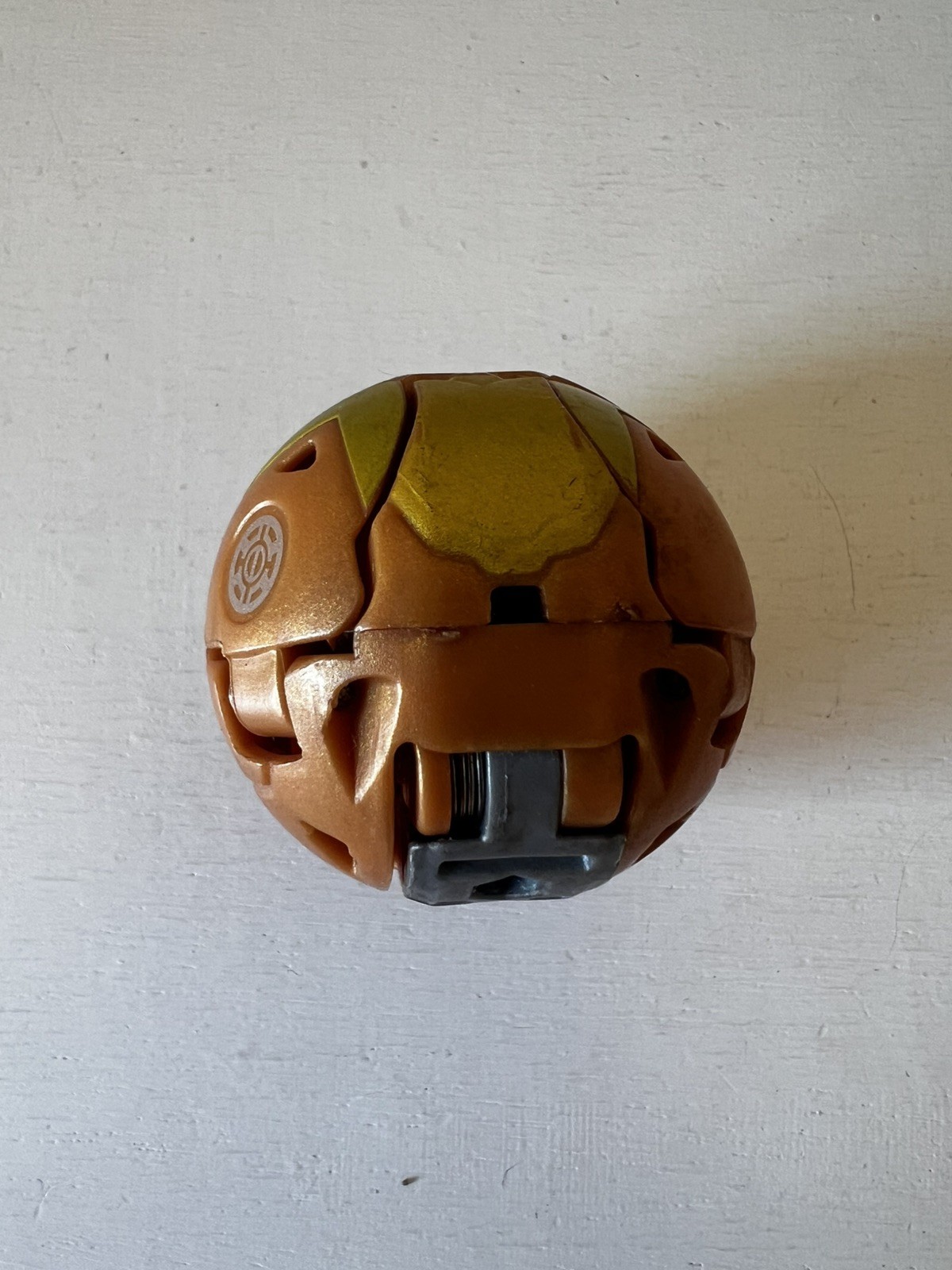  BAKUGAN Battle Brawlers Beige Oro Drago Mostro 