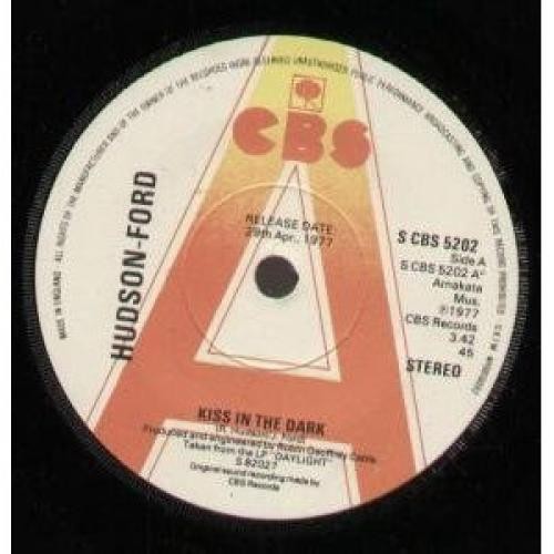Hudson-Ford - Kiss In The Dark (7", Promo) (Very Good Plus (VG+)) - 2791426453