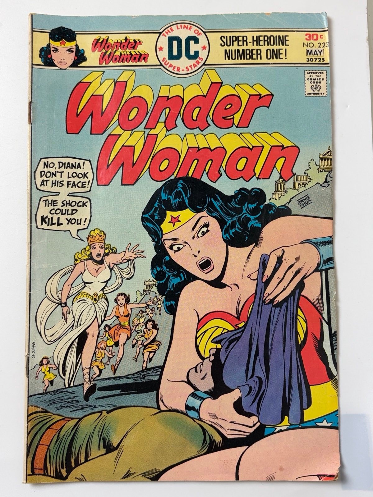 Wonder Woman #223 (1976) in 3,5 Ottimo - Spedizione illimitata