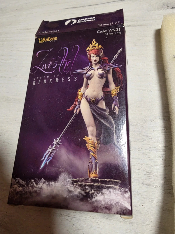 Miniatura Queen of Darkness – Andrea Miniatures