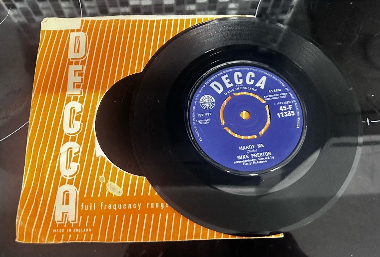 Mike Preston – Marry Me - 7" Vinyl Single - Free P&P
