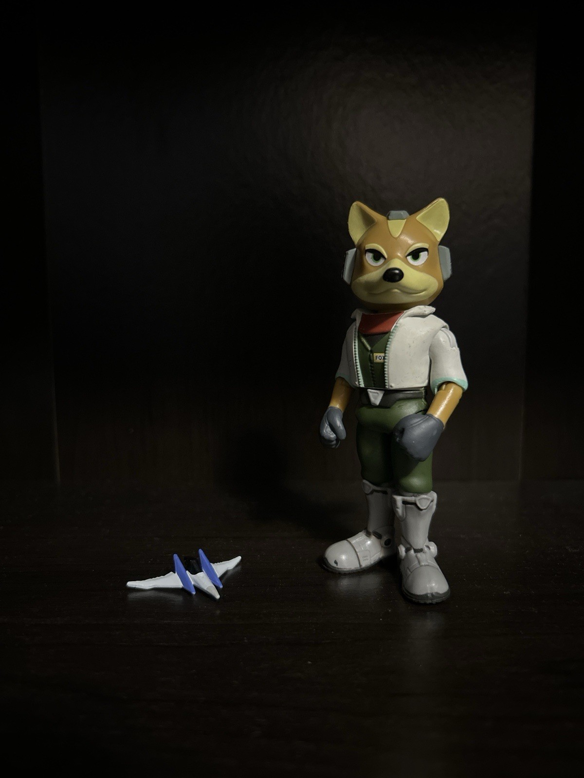 Modellino World of Nintendo Fox McCloud Star Fox con accessorio arwing Jakks Pacific