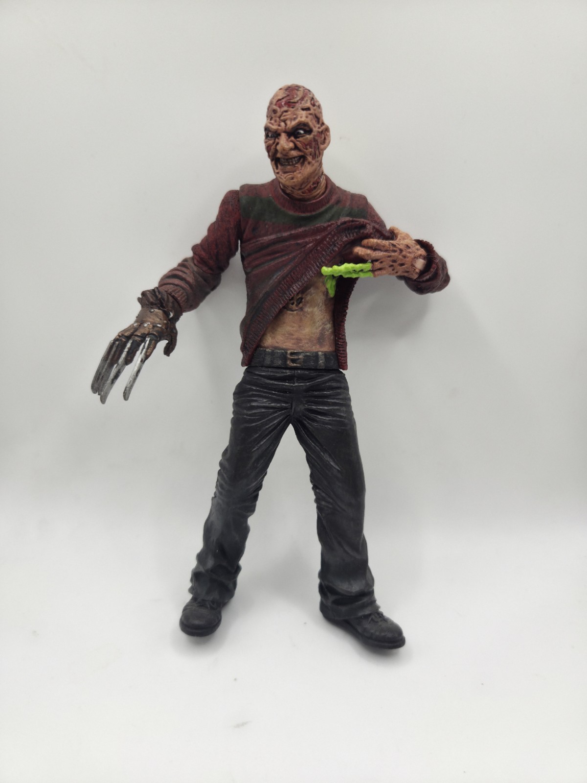Cinema Of Fear A Nightmare On Elm Street 2 Freddy Krueger Mezco Figure B19