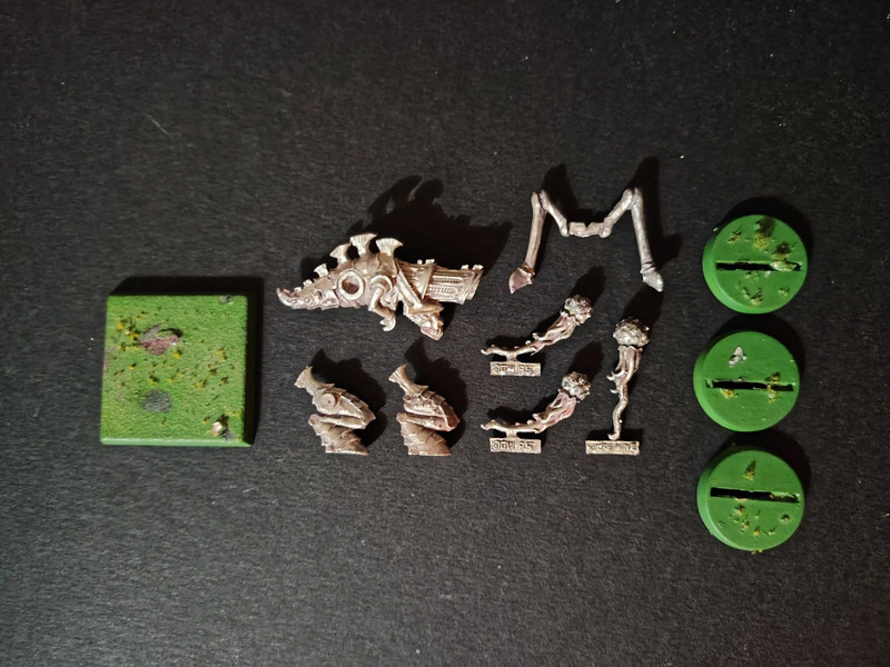 Biovore tyranide et 3 spore mines