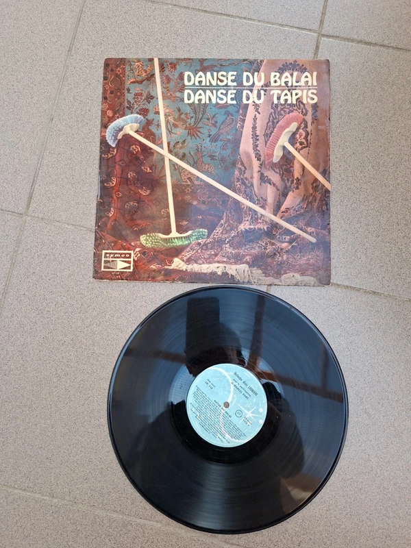 Vinyle danse du balai danse du tapis très bon état