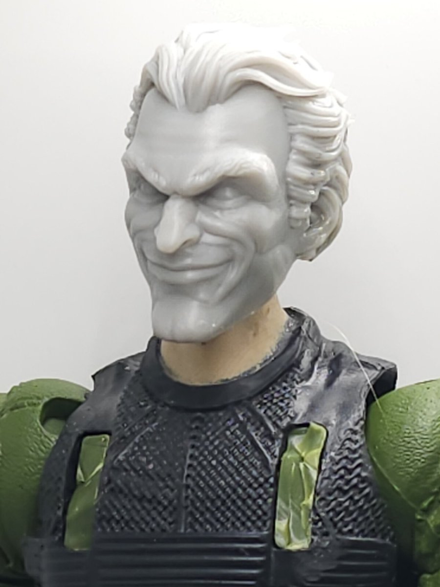 Stampa 3d JOKER HEAD 1:10 7" Seleziona scala DC Multiverse