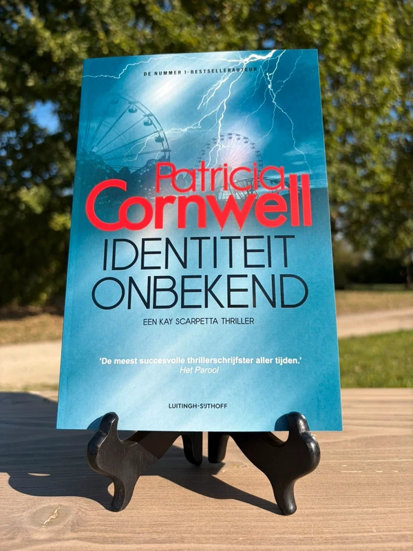 Identiteit onbekend – Patricia Cornwell – Kay Scarpetta 28
