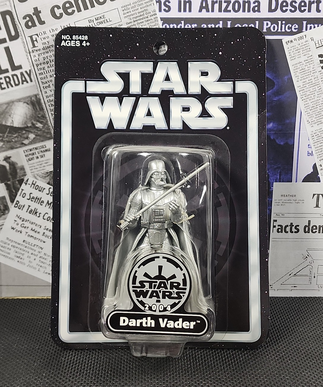 Hasbro Star Wars 2004 Silver Anniversary Darth Vader action figure da collezione