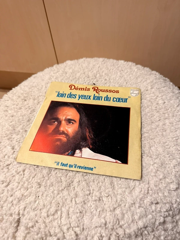vinyle Démis Roussos Loin des yeux loin du cœur - Il faut qu’il revienne 45 tours