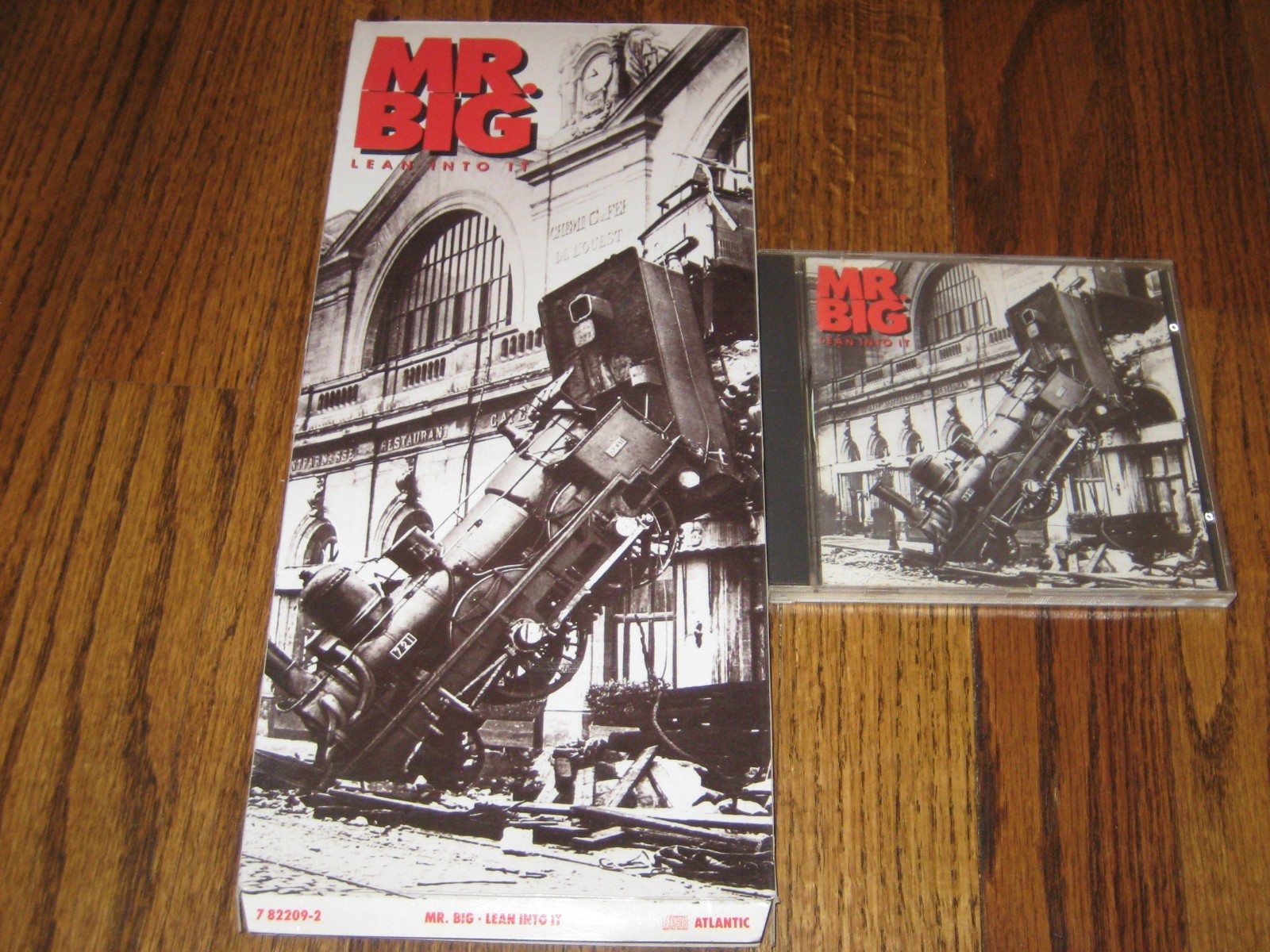 Mr. Big Lean Into It Longbox and cd Rare!