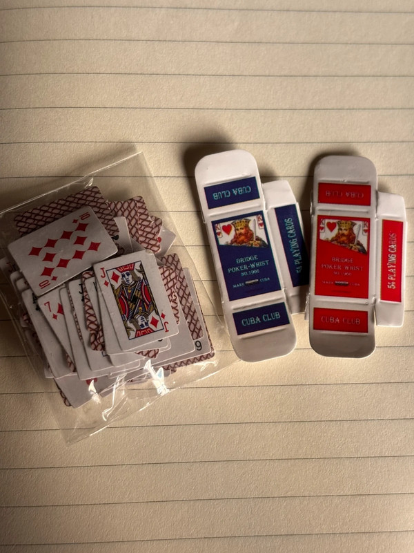 Carte da gioco in miniatura 1:20