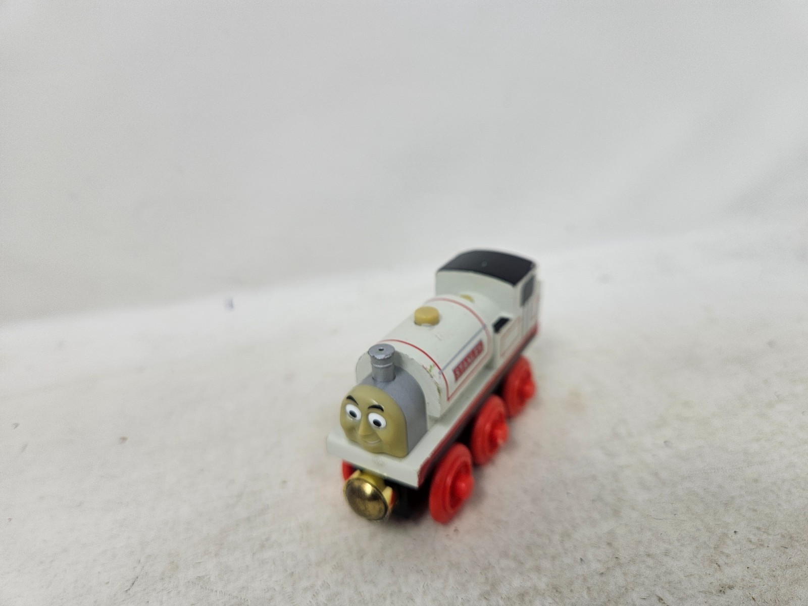 Thomas & Friends Ferrovia in Legno Stanley RFID Oro Calamita Treno Serbatoio Motore Buone Condizioni