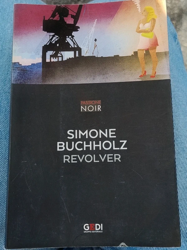"Revolver"Simone Buchholz