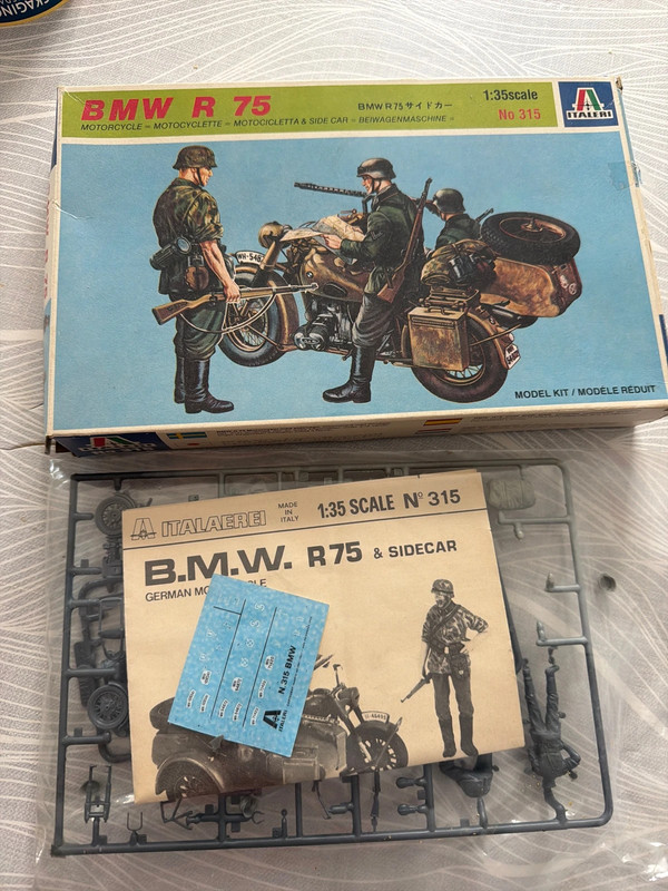 Maquette Italeri 1/35 - BMW R75 avec Side-car (Réf. 315)