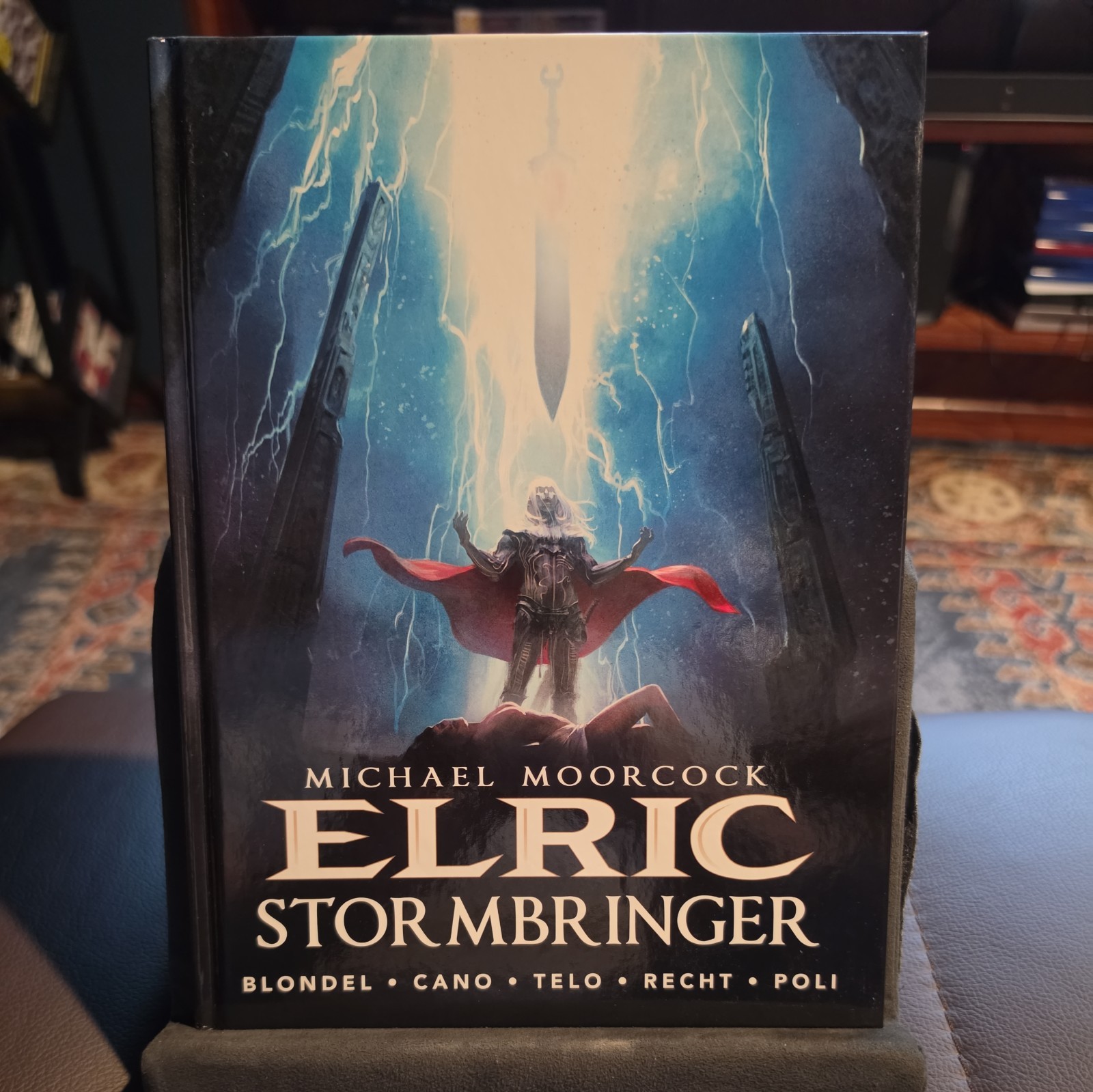 Michael Moorcock's Elric Vol. 2: Stormbringer di Julien Blondel (copertina rigida 2015)