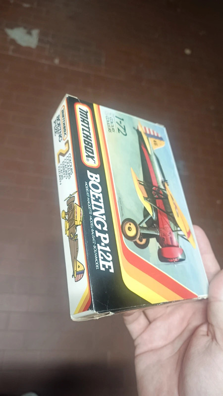 Kit aereo Matchbox Boeing p12 caccia biplano
