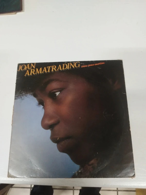 Joan Armatrading - Show sime emotion