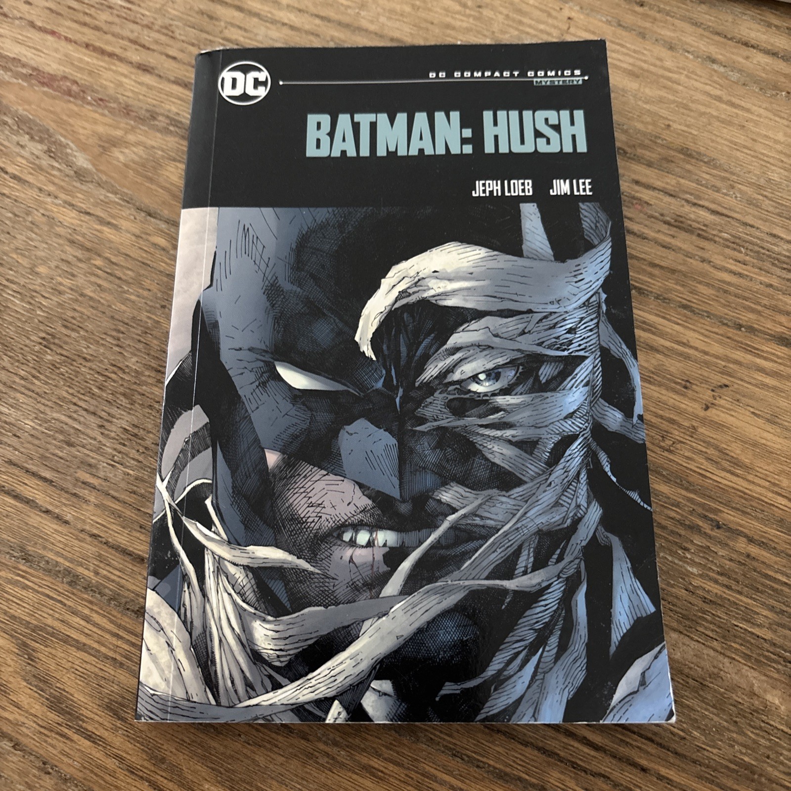 Batman: Hush: DC Compact Comics Edition di Jeph Loeb (libro tascabile)