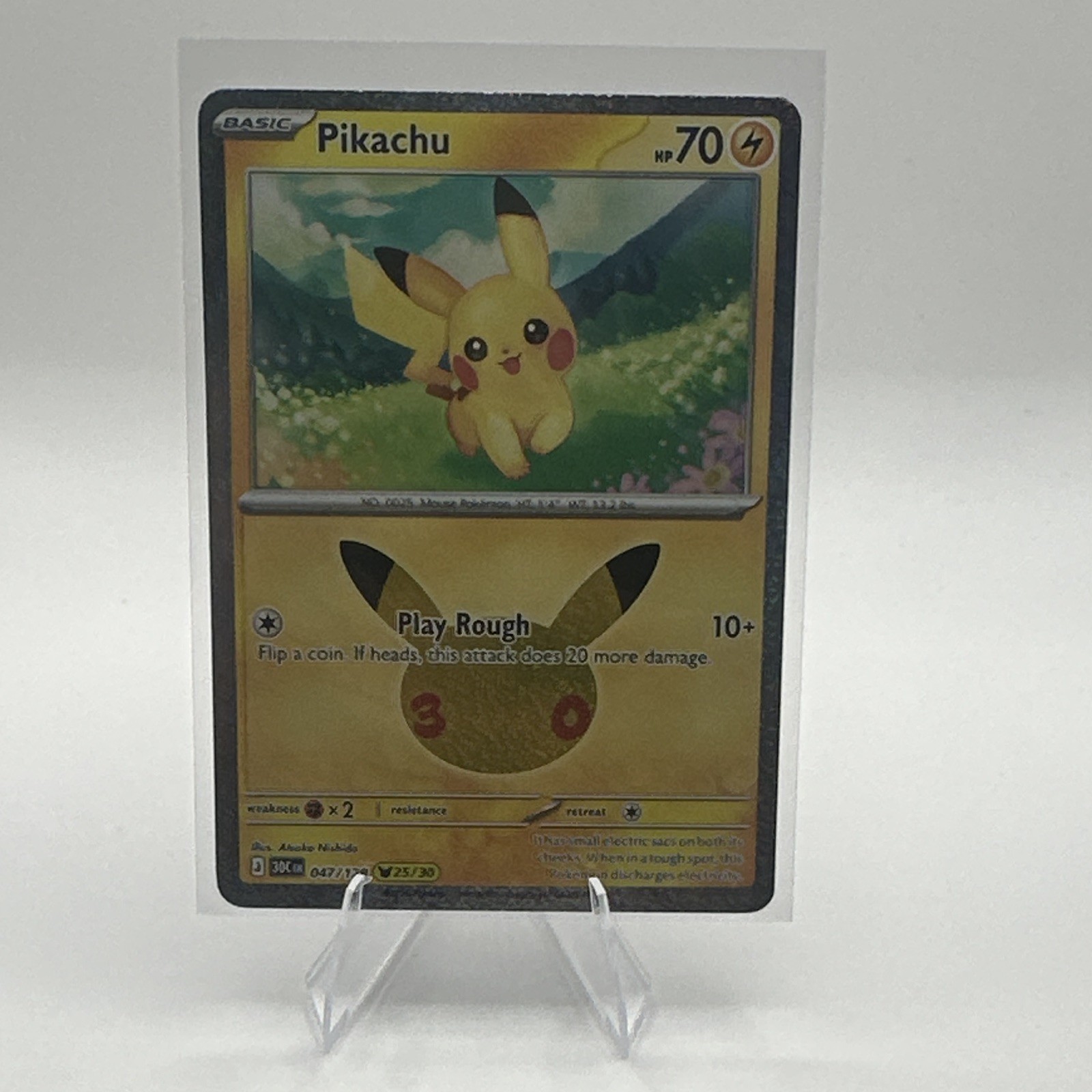 Pikachu 047/128 25/30 30° Celebrazione Pokemon TCG Inglese Holo Atsuko Nishida