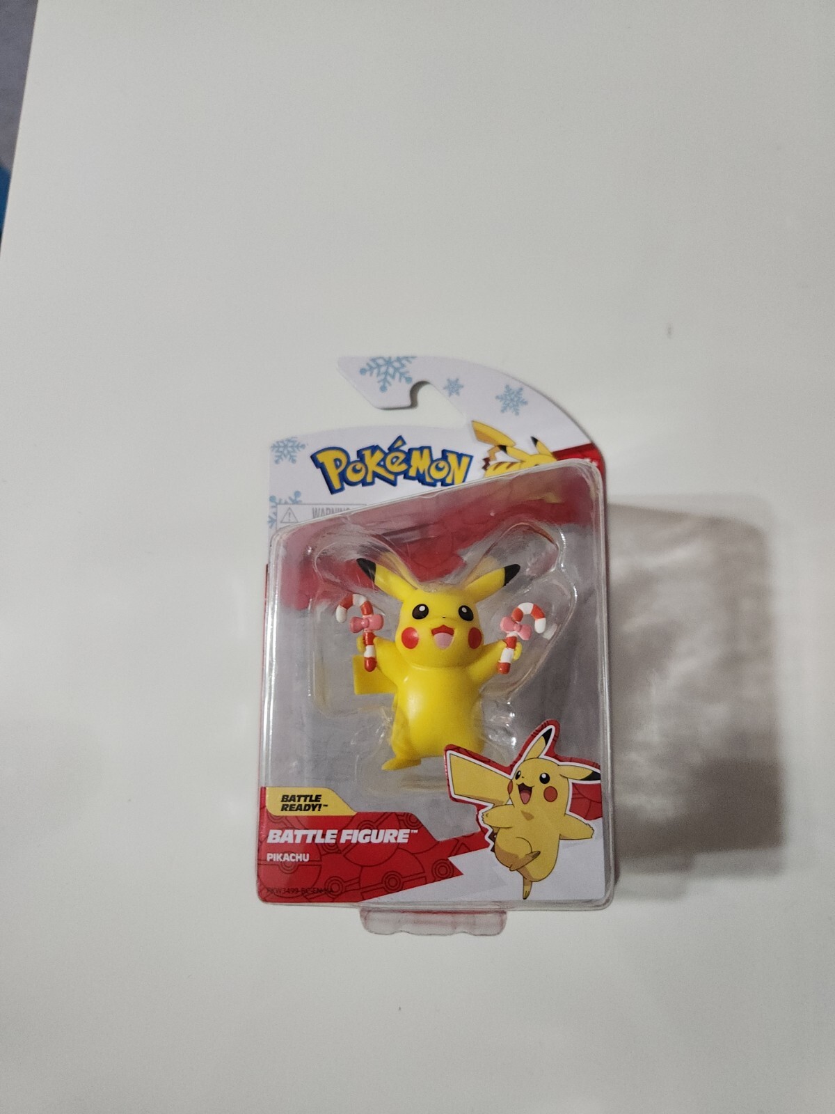NUOVO Holiday 2023 Pokemon 2” Pikachu con Canne di Caramelle Battle Figure Pronto per la Battaglia!