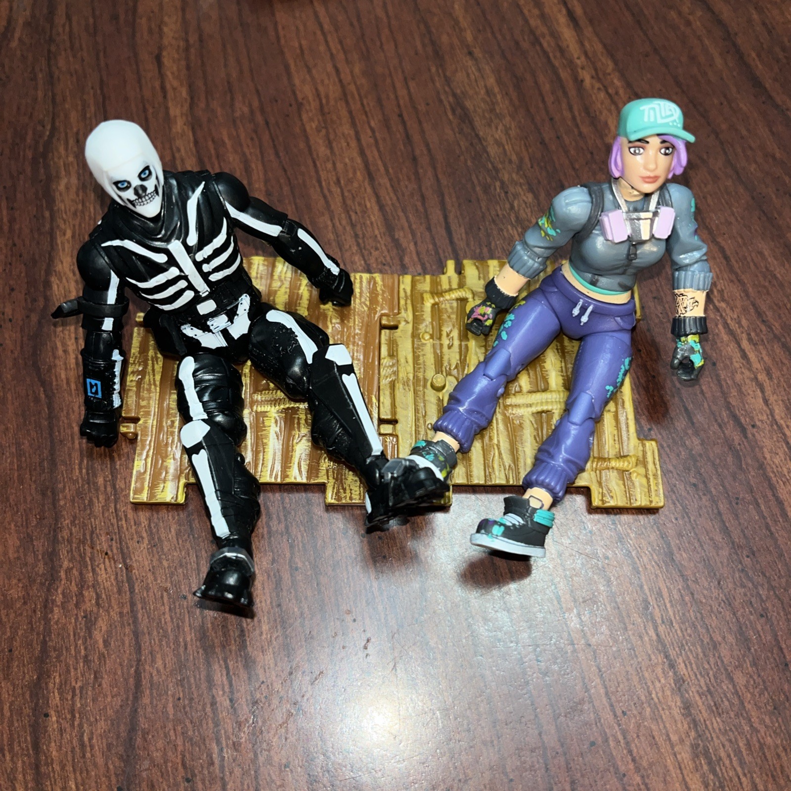 Fortnite Solo Mode 4 pollici Teknique & Skull Trooper, 2 pezzi materiali da costruzione in legno