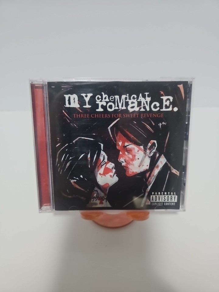 My Chemical Romance - Three Cheers for Sweet Revenge 2004 CD Emo Rock Album Y2K 