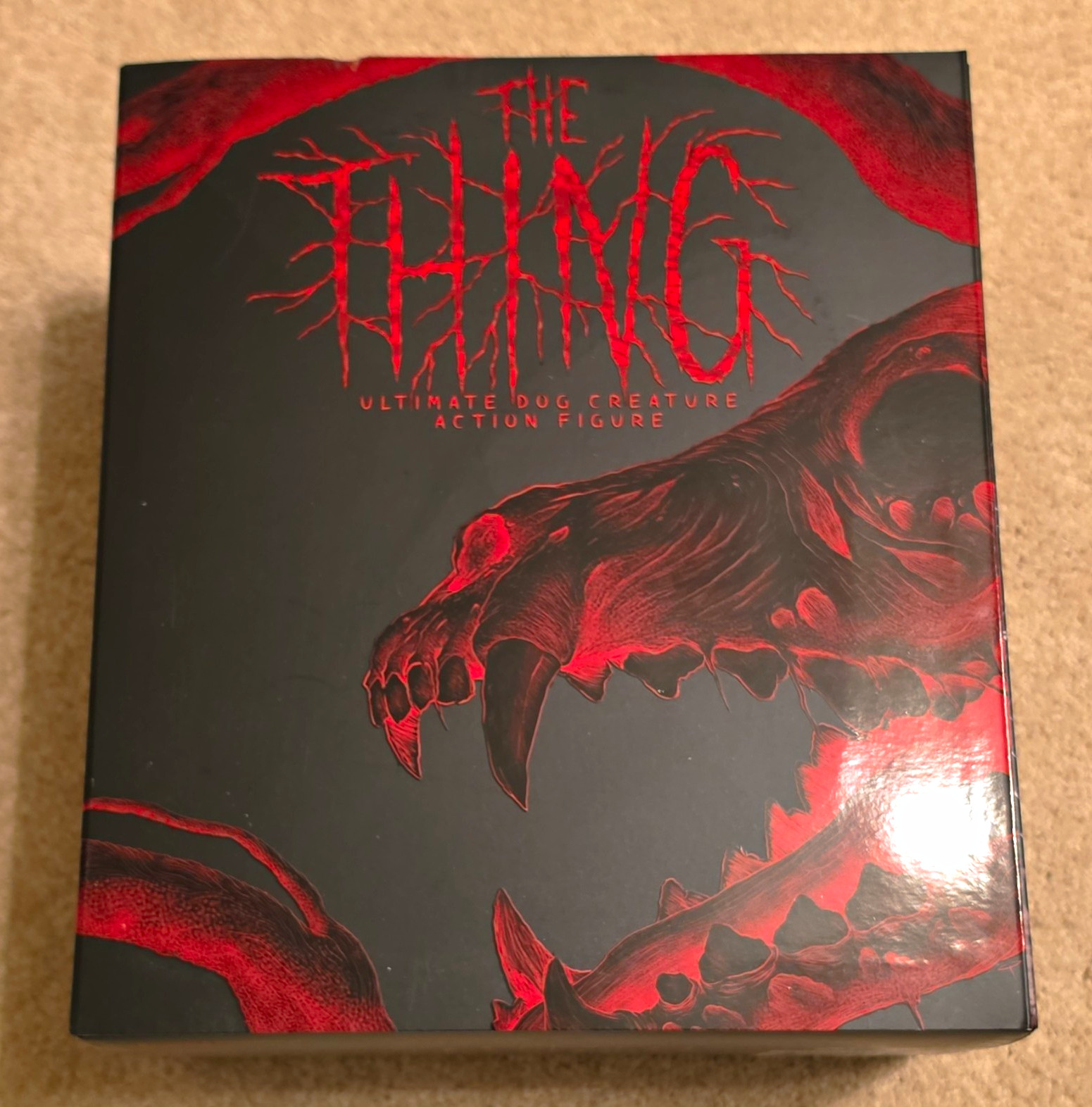 Modellino NECA The Thing Ultimate Dog Creature età 17+ nero/rosso