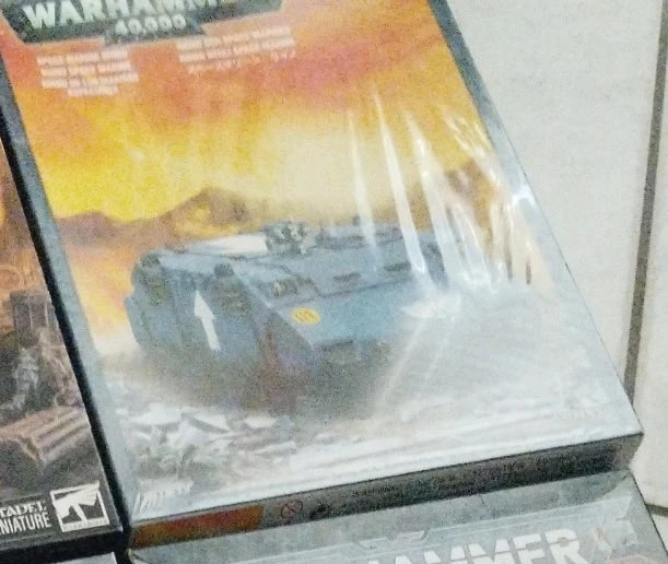 Warhammer SM rhino / razorback 1
