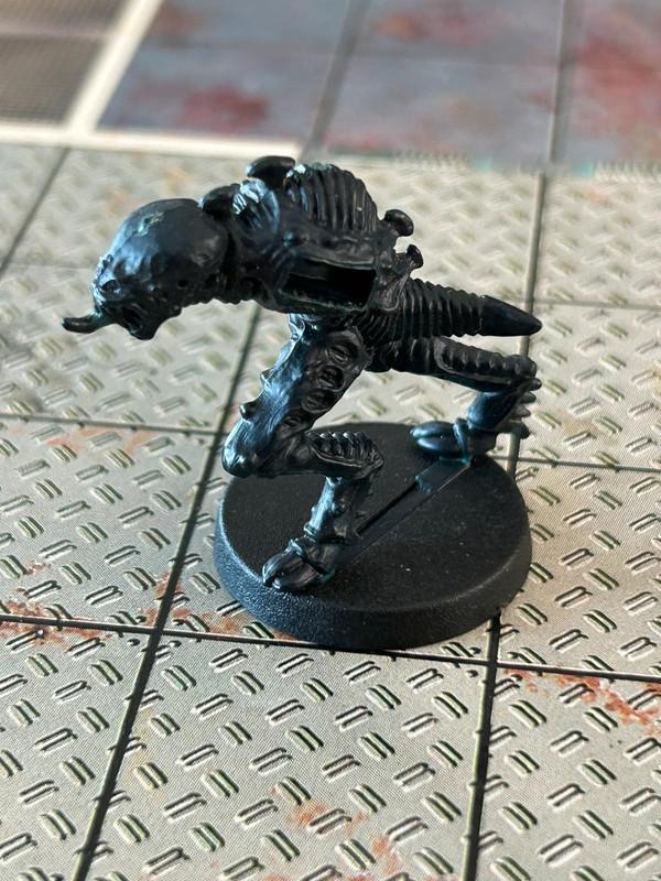 Mb Star quest/space crusade/space hulk - spare parts - miniatua ladro gentico senza braccia