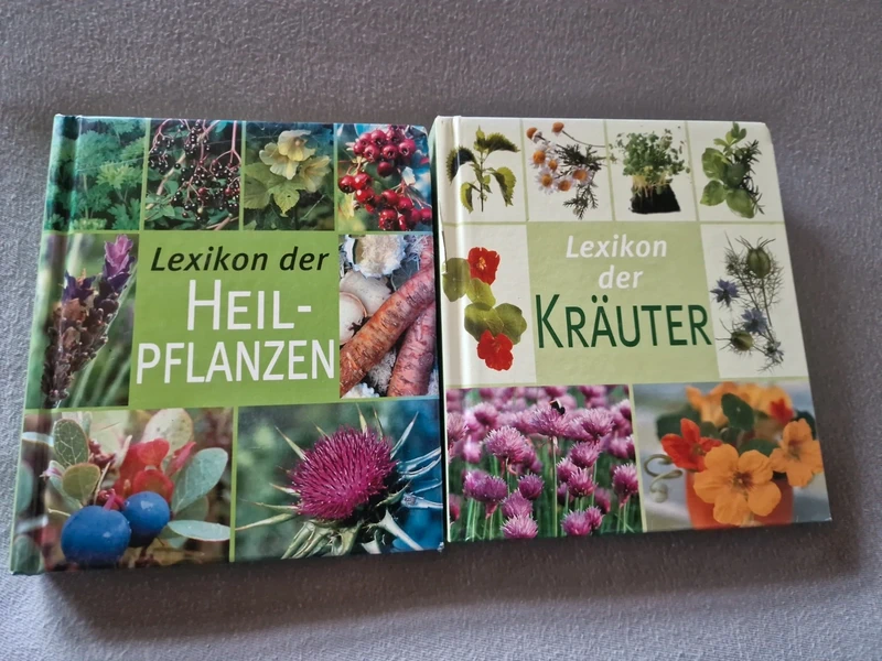 2 Bücher der Kräuter und Heilpflanzen