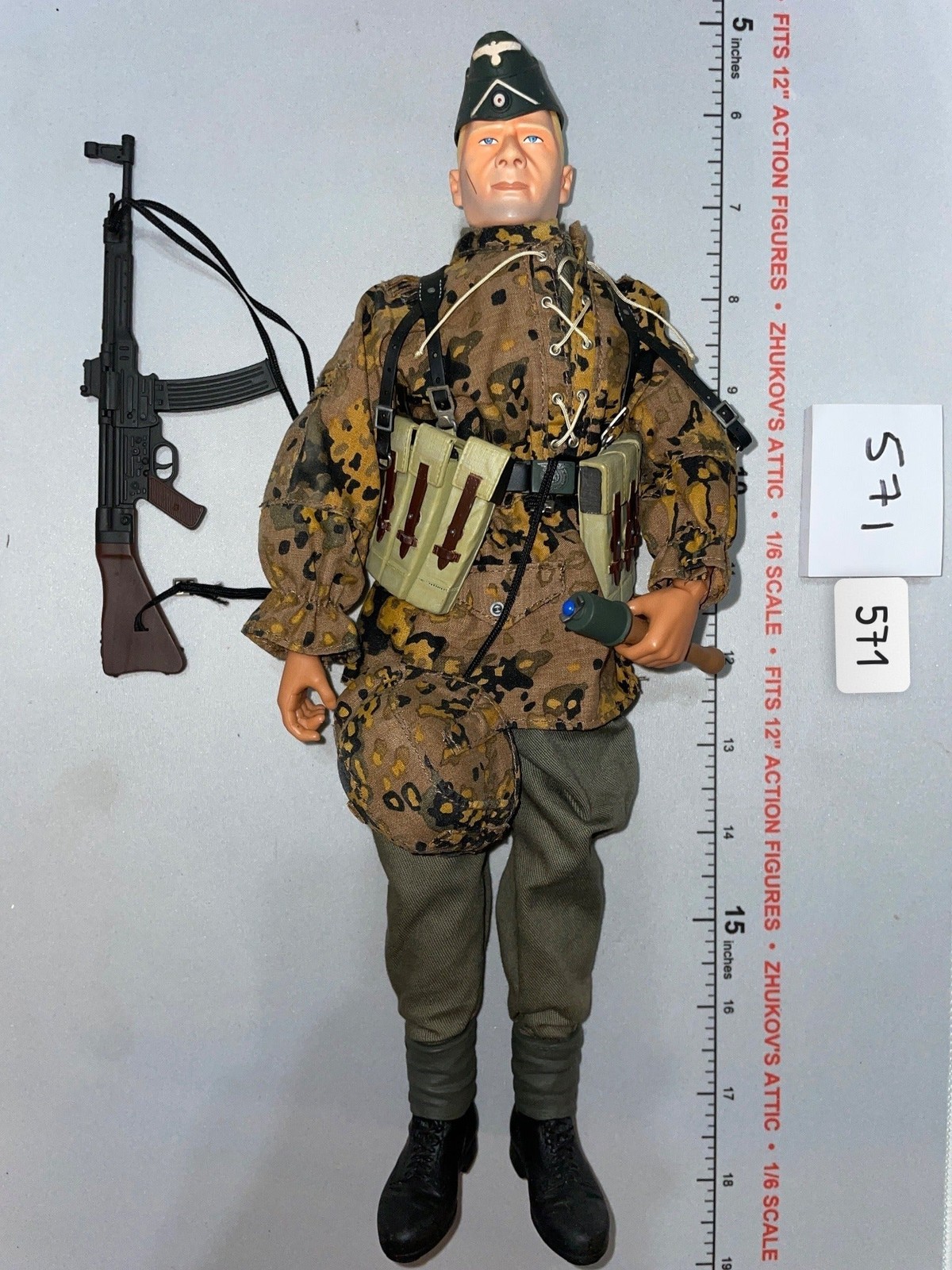 1/6 Scale WWII German Waffen Oak Leaf Camouflage MP-44 Dressed Figure - Dragon