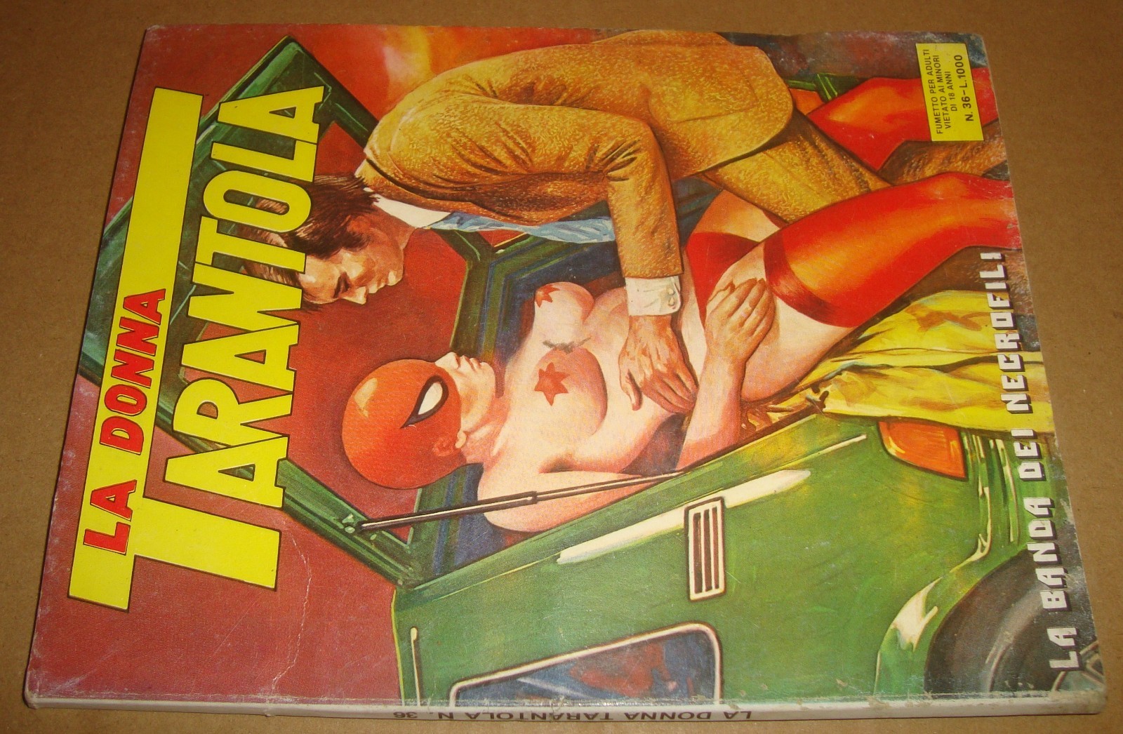 I GIGANTI DEL FUMETTO LA DONNA TARANTOLA 36 LA BANDA DEI NECROFILI GALAX