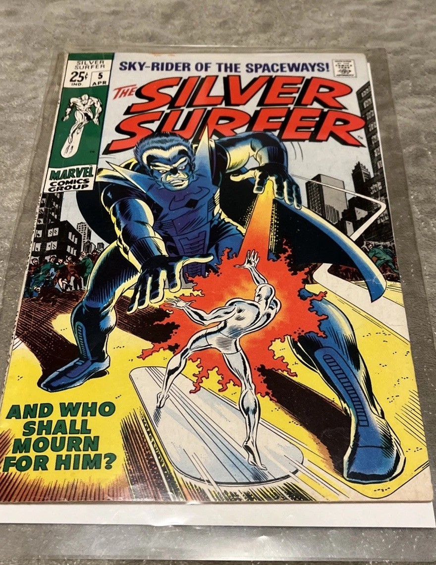 Marvel The Silver Surfer #5 Sky-Rider of the Spaceways 1969 imbarcato e in copertina