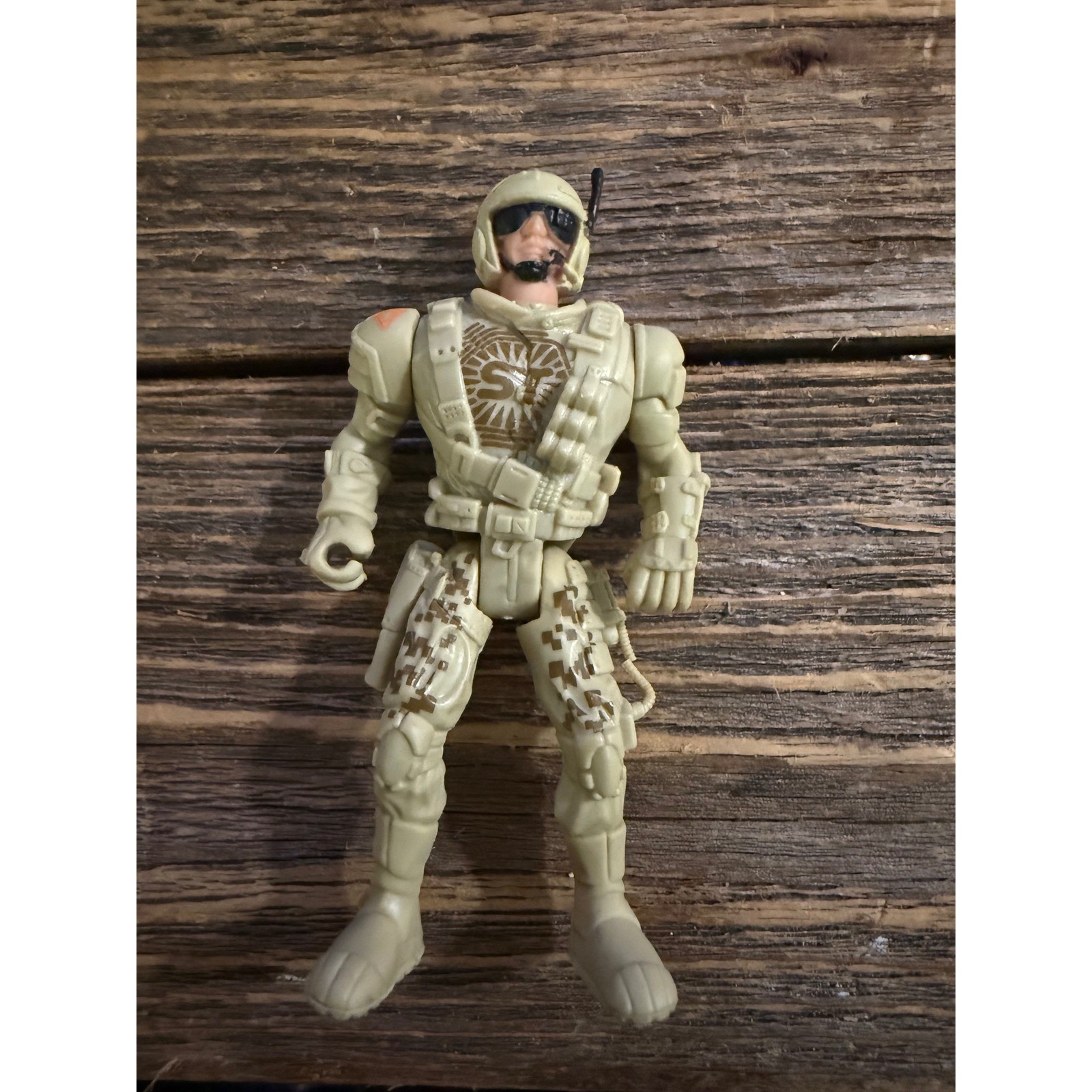 Modellino Lanard The Corps anni 2010 soldato deserto mimetico marrone chiaro 4 pollici