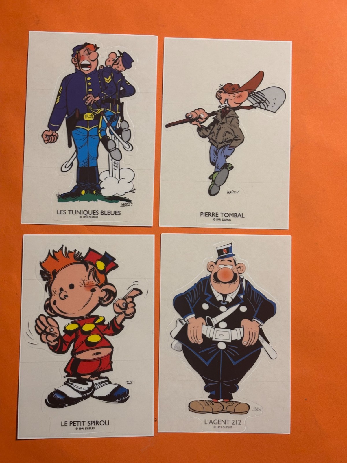 LOT 4 AUTOCOLLANTS SPIROU AGENT 212 PIERRE TOMBAL TUNIQUES BLEUES 1991 NEUF