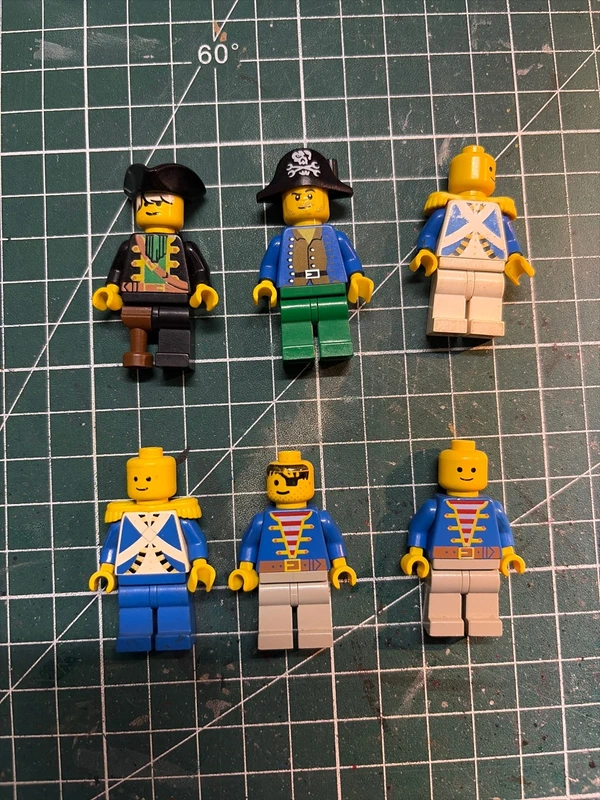 Lego Vintage Pirates et soldats