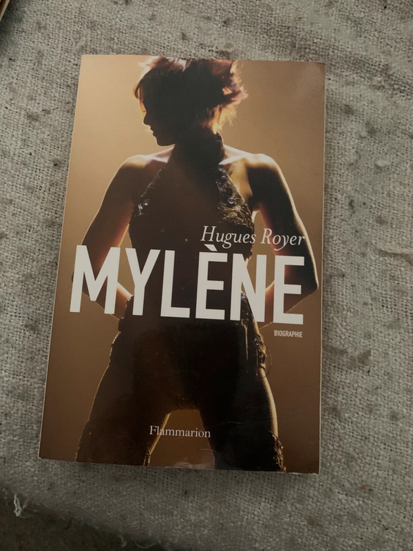 Mylène Farmer biographie Hugues Royer