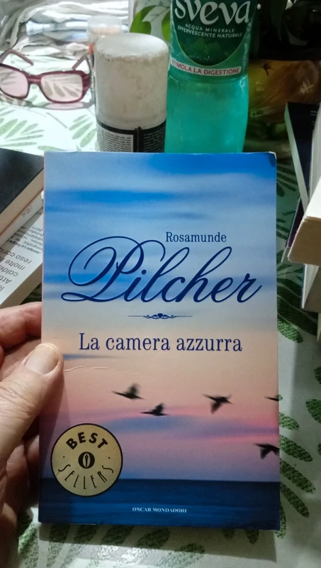Libro La camera azzurra di Rosamunde Pilcher