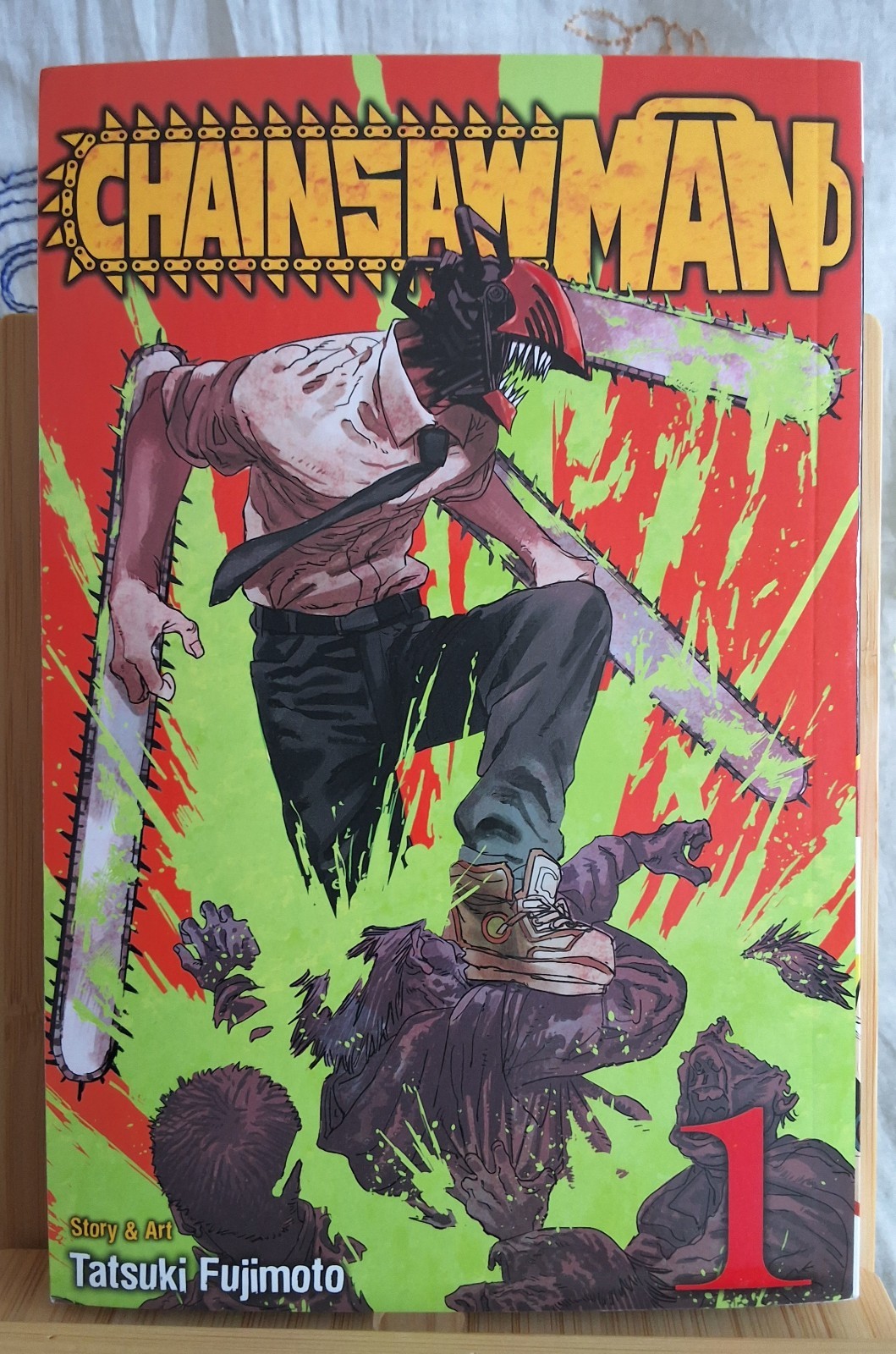 Chainsaw Man, vol 1 | Action-Horror Shounen manga | by Tatsuki Fujimoto