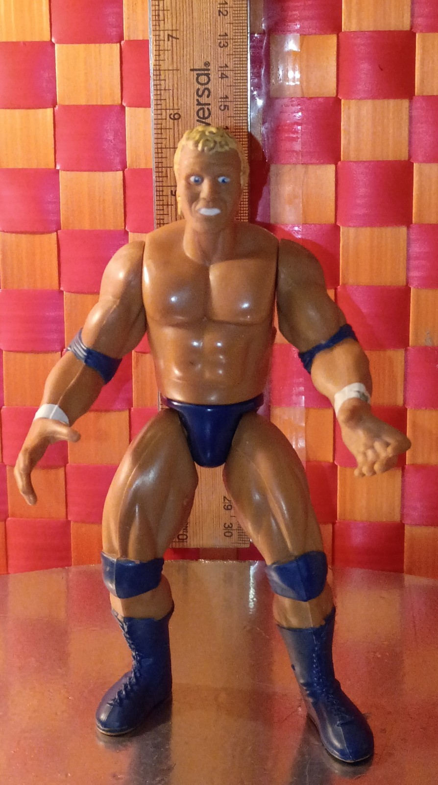Wrestler, AF, maschio in blu scuro con capelli gialli, 5 3/4"h, vintage 1998 di JakksPaci