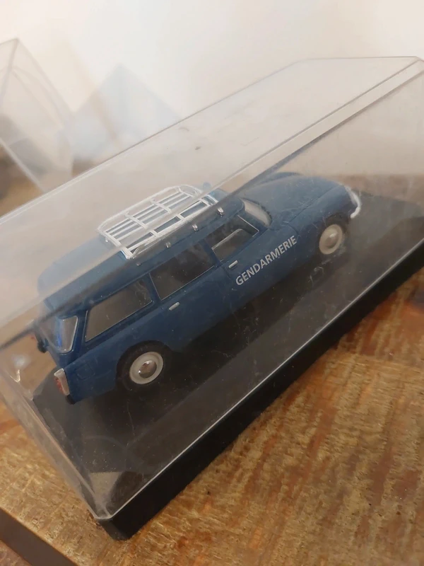 Citroën DS Break Gendarmerie 1863 1/43