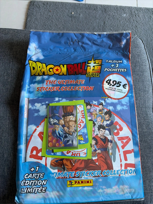 Dragonball super pack pour the ultimate sticker collection