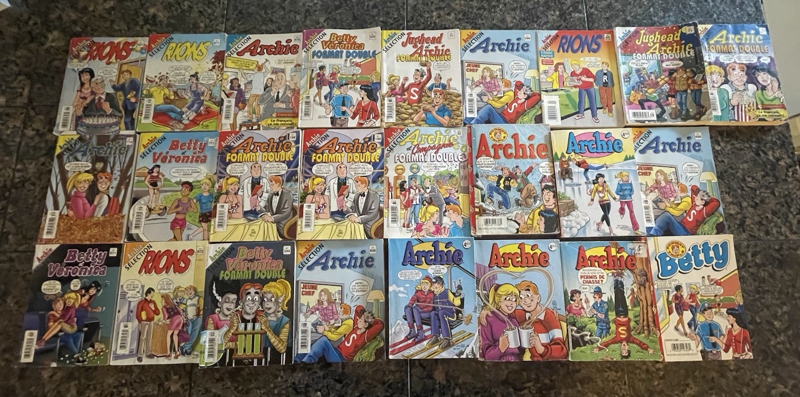 French Archie Digests Lot Of 25