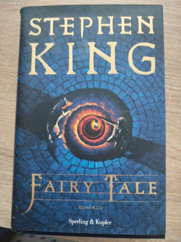 libro "Fair Tale"
