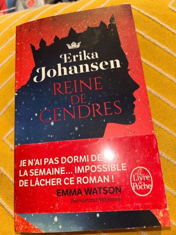 Reine de cendres Erika Johansen