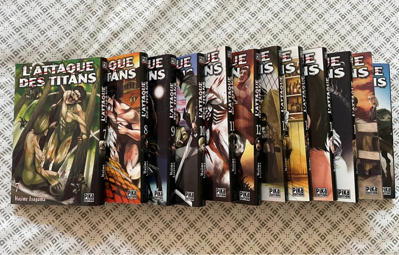 Tomes 7 à 18 L’attaque des titans parfait état